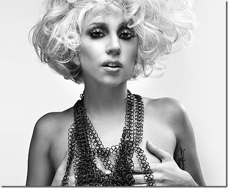 lady gaga nude q magazine gaga pagando peitinho (5)