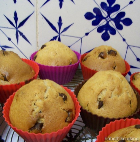 [muffins marrons pépites chocolat[6].jpg]
