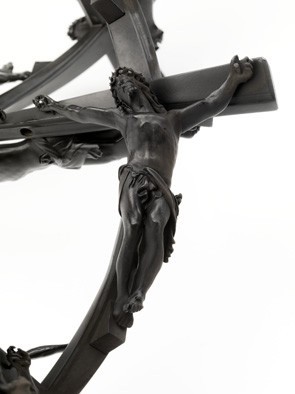 Wim Delvoye, Double Helix Crossed Crucifix 13 cm x 9 L, 2009