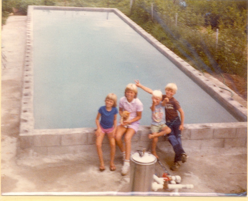 [1983-0701 Swimming Pool5[2].jpg]