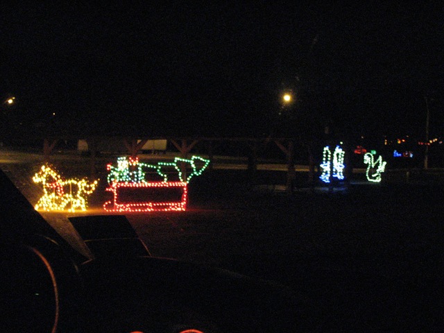 [Lighted Christmas Drive 020[3].jpg]