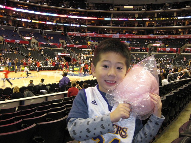 [laker_game3[2].jpg]