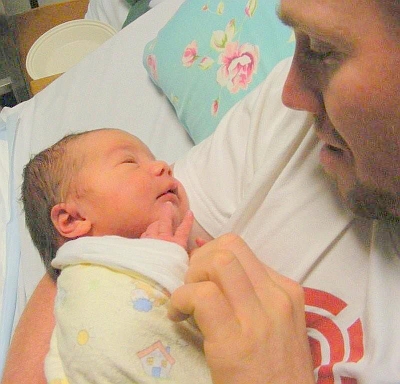 Steve looking into the eyes of his daughter Emmi Scarlett Steve looking into the eyes of his daughter Emmi Scarlett