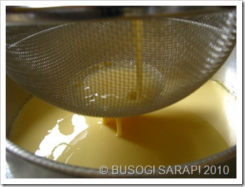 L.flan custard pouring© BUSOG! SARAP! 2010