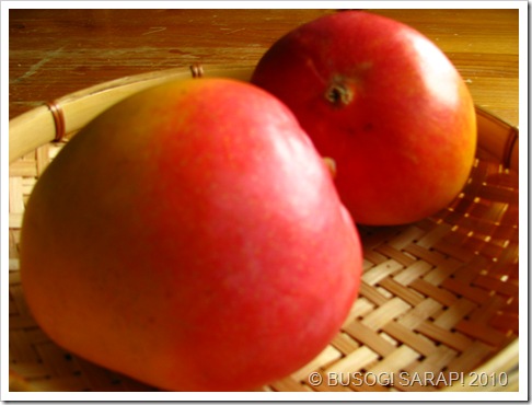 mangoes© BUSOG! SARAP! 2010