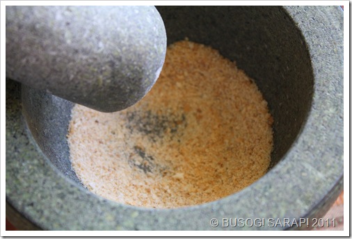 MAKING BREAD CRUMBS STEP5© BUSOG! SARAP! 2011 MAKING BREAD CRUMBS STEP5© BUSOG! SARAP! 2011