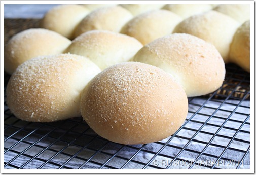 PANDESAL2© BUSOG! SARAP! 2010