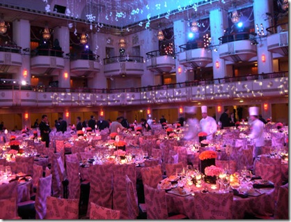 pink party table