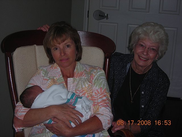 [Great Grandma Grandma and Elise[4].jpg]