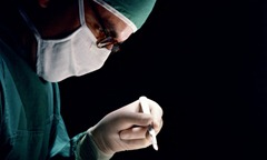 surgeon-with-scalpel-page[1]