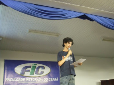 Giulyo palestrando sobre musica nos games