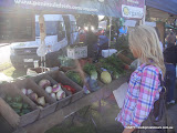 Mornington Peninsula Market Shopping 1Mornington