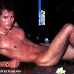 cosmo2004-09-CoreyWills.jpg