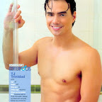 cosmo2006-10-TJTrinidad.jpg