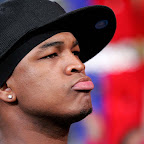 NEW YORK - JANUARY 23: (U.S. TABS OUT) Singer Ne-Yo appears on MTV's Total Request Live at the MTV Times Square Studios on January 23, 2006 in New York City. (Photo by Paul Hawthorne/Getty Images)