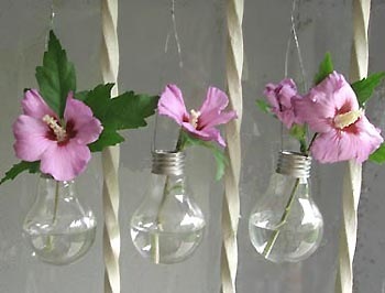 [lightbulb-vases[1].jpg]