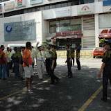police asking people to move back, near the OUM office, left of KLCC.
