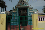 Pillaiyar Temple from moving car Pillaiyar Temple from moving car