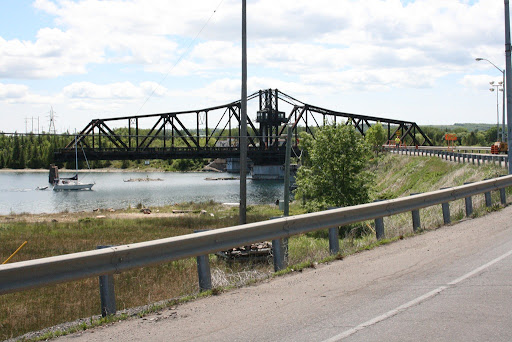 manitoulin island bridge. on to Manitoulin island.