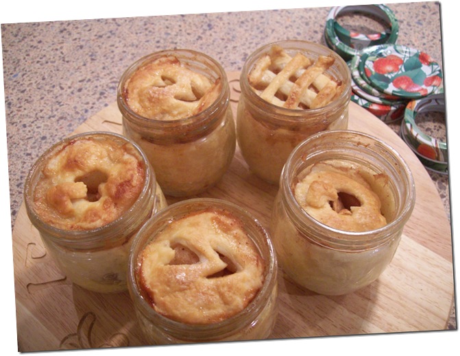 apple pie in jar 002