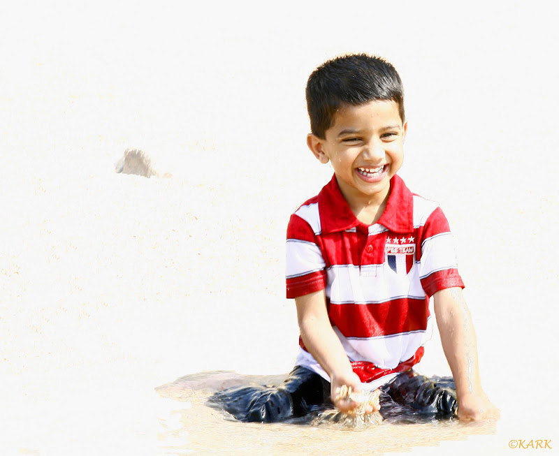 IMAGE: http://lh6.ggpht.com/_u_AgNyW8pm8/TS6WnQ3ypmI/AAAAAAAAA7Q/x0dWZc_zsH0/s800/kuttan33highkey.jpg