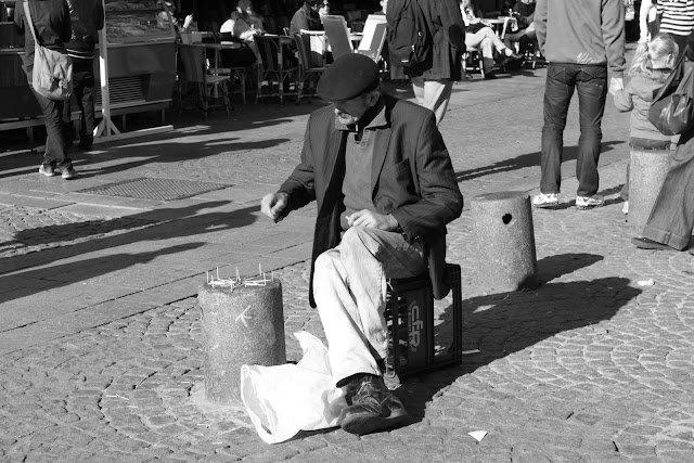 http://lh6.ggpht.com/_ufzkNwFaBVU/SzqELgw9nqI/AAAAAAAAAlY/a0lZ_CpZqG4/s640/Voyage_France_20091014_008.JPG
