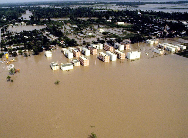 [Tremendas_inundaciones[6].jpg]