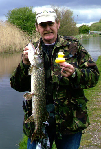 Canal Pike Paddy%2006-05-10