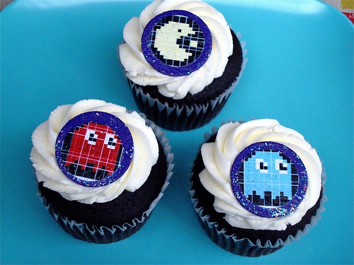 [Pac-Man Cupcake Toppers[5].jpg]