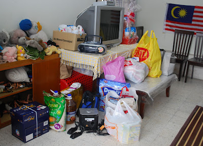 Sebahagian sumbangan yang diberikan kepada rumah solehah