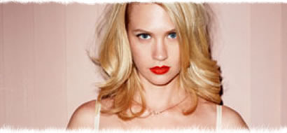 fotos de January Jone en revista GQ octubre 2009
