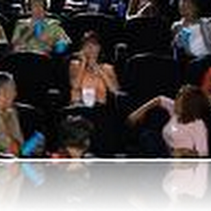 The Sneaky Moves of the anti-social smartphone users – Renny Gleeson