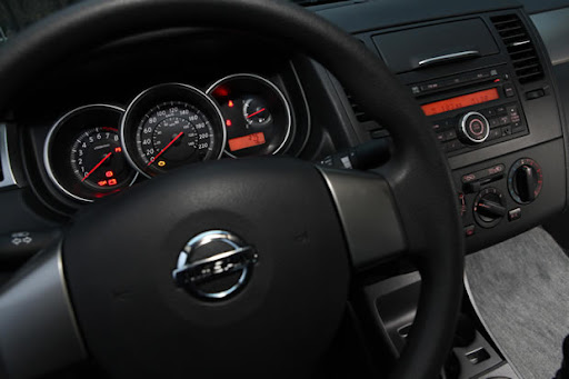 Fotos Nissan Tiida no brasil