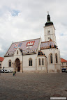 kostel na n&aacute;měst&iacute; před parlamentem a vl&aacute;dou