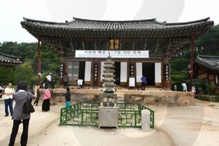 Gyeonggi Silleuksa Temple 02