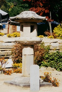 Daegu Buinsaseokdeung(Stone lantern of Buinsa Temple)