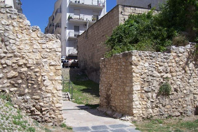 Manfredonia, Antiche mura
