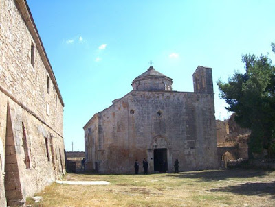 Manfredonia, Abbazia di San Leonardo