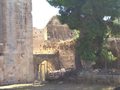Manfredonia, Abbazia di San Leonardo