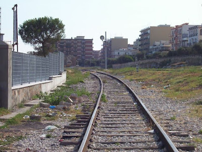 Manfredonia, Binari presso la Stazione Campagna