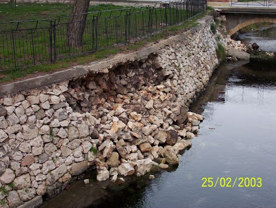 Manfredonia, Argine in rovina presso Siponto