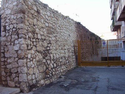 Manfredonia, Antiche mura