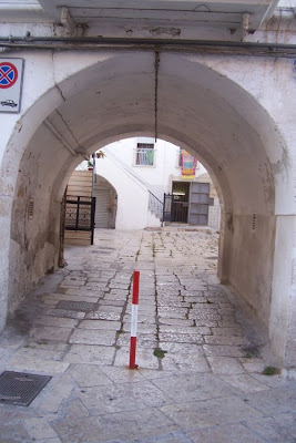 Manfredonia, Arco Fascione