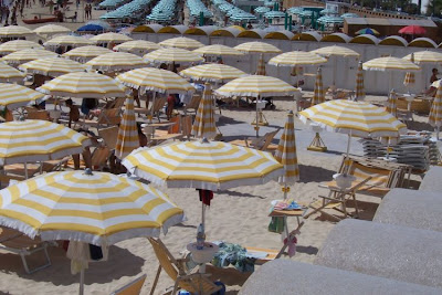 Manfredonia, Ombrelloni in spiaggia