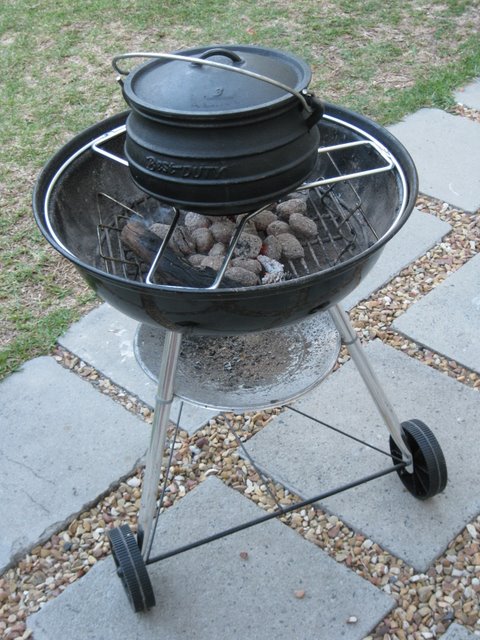 Potjie on a Weber kettle braai