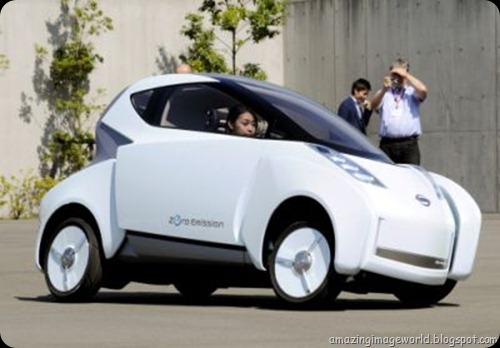 Nissan's ultra light-weight electric vehicle 001