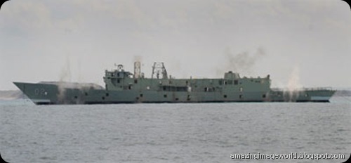 Decommissioned Australian naval warship HMAS Canberra001