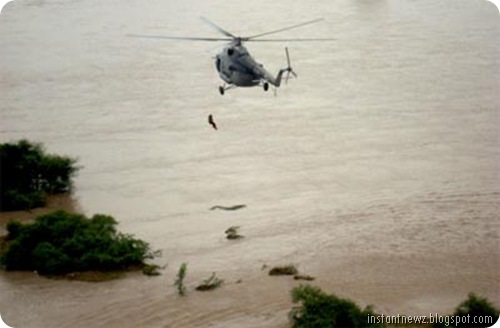 Floods wreak havoc in Andhra, Karnataka012