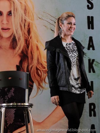 [Shakira presents new album 'Loba'001[3].jpg]