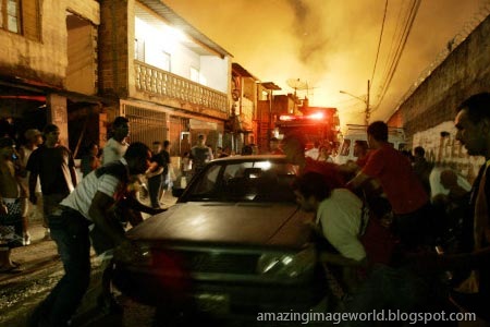 [Fire in Sao Paulo001[3].jpg]